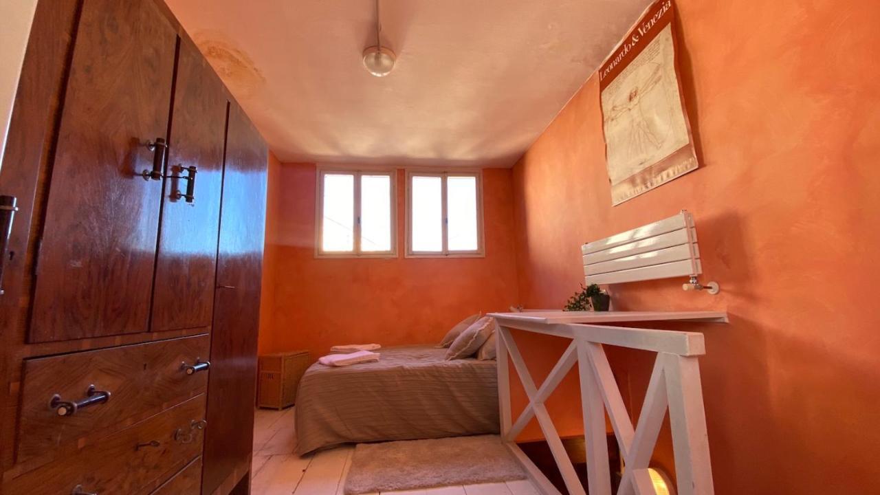 Ca' Romantica - Big Appartment At Accademia Venezia Esterno foto